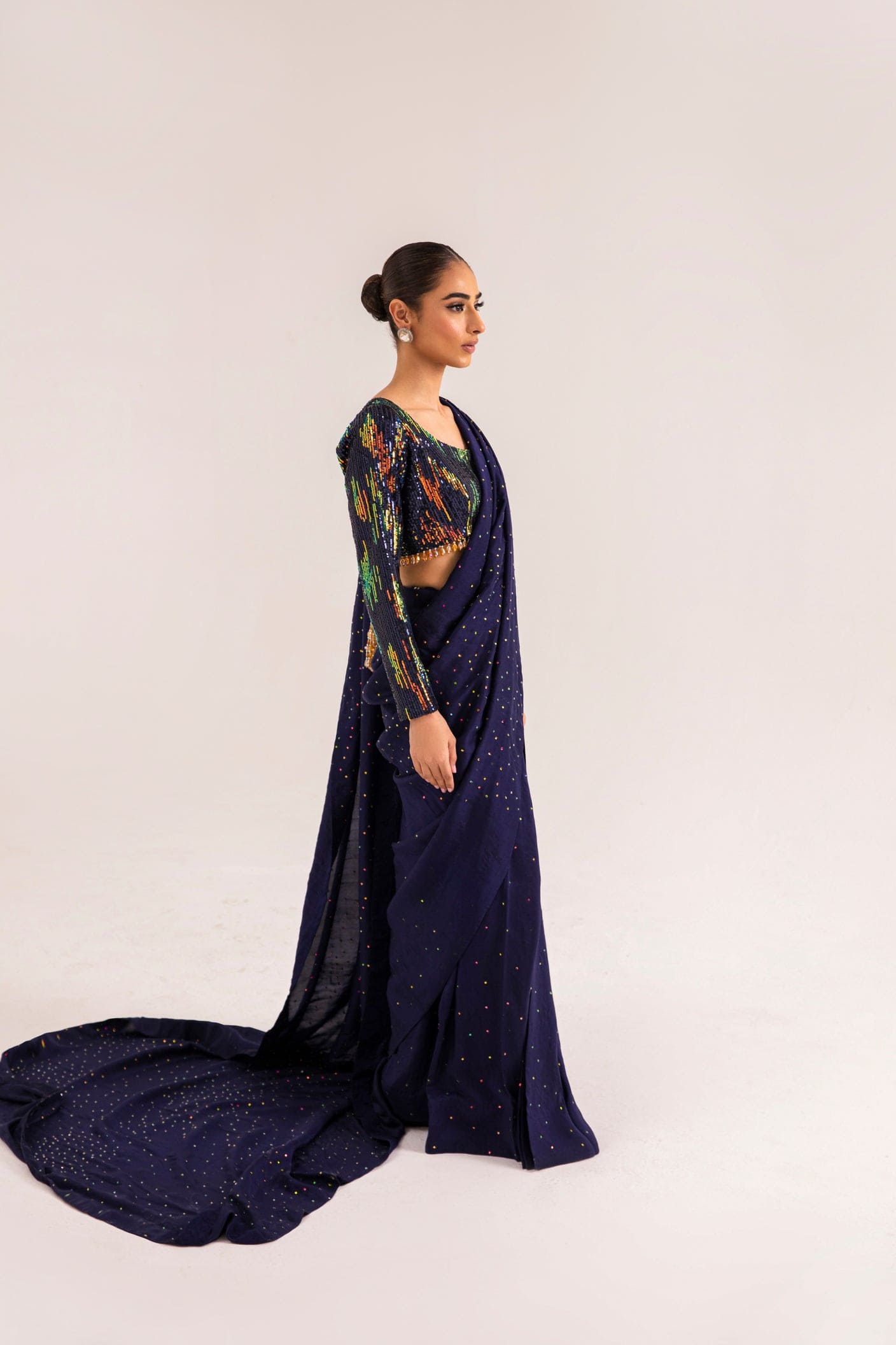 QUEEN BLUE Tehxeeb London