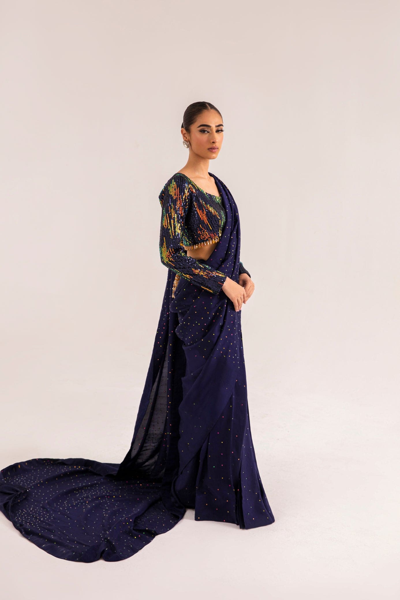 QUEEN BLUE Tehxeeb London